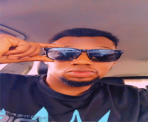 Starrizzy Biography