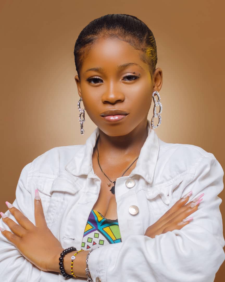Esty Bravo Biography
