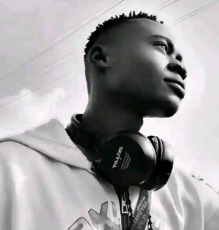 Jozzymofinest - Run Away