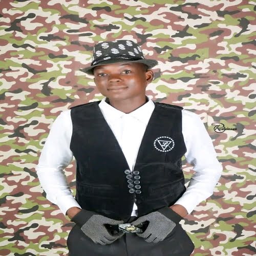 Oyee Master Biography