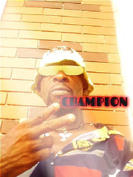 M.O.B.I – Champion