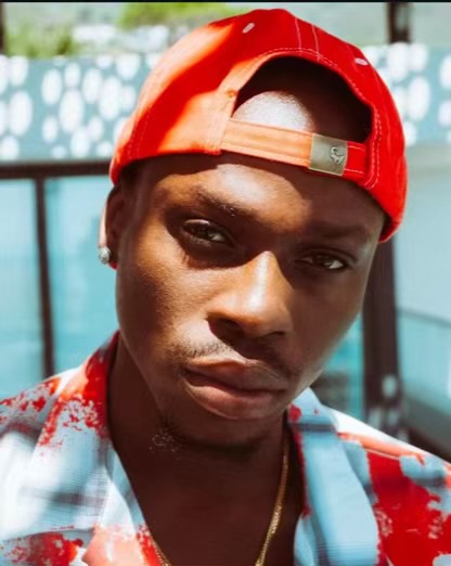 FireBoy DML – On A Kentro Ft. Pheelz & L.A.X | Download & Lyrics