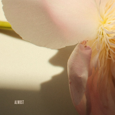 Lewis Capaldi - Almost
